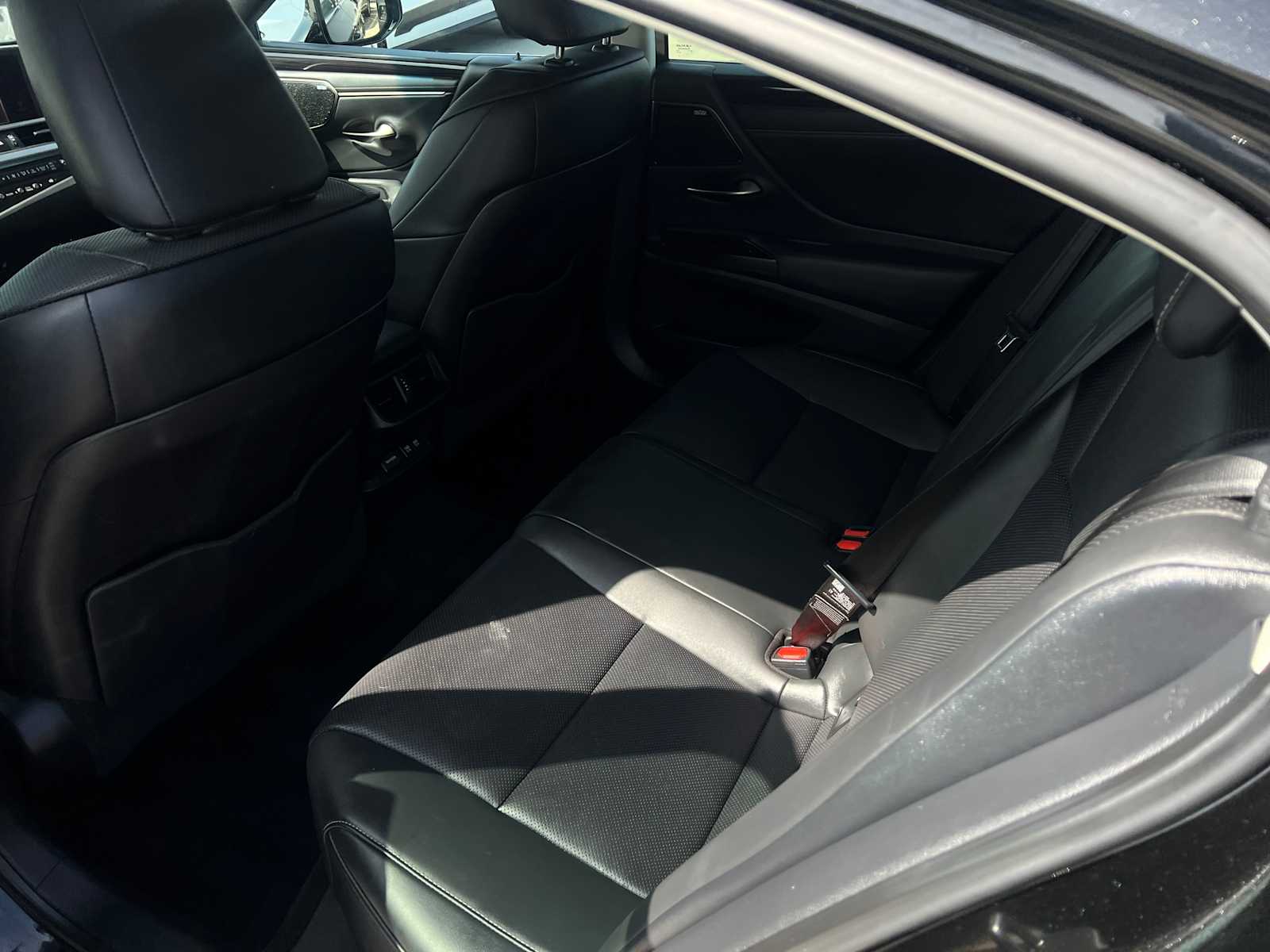 2019 Lexus ES 