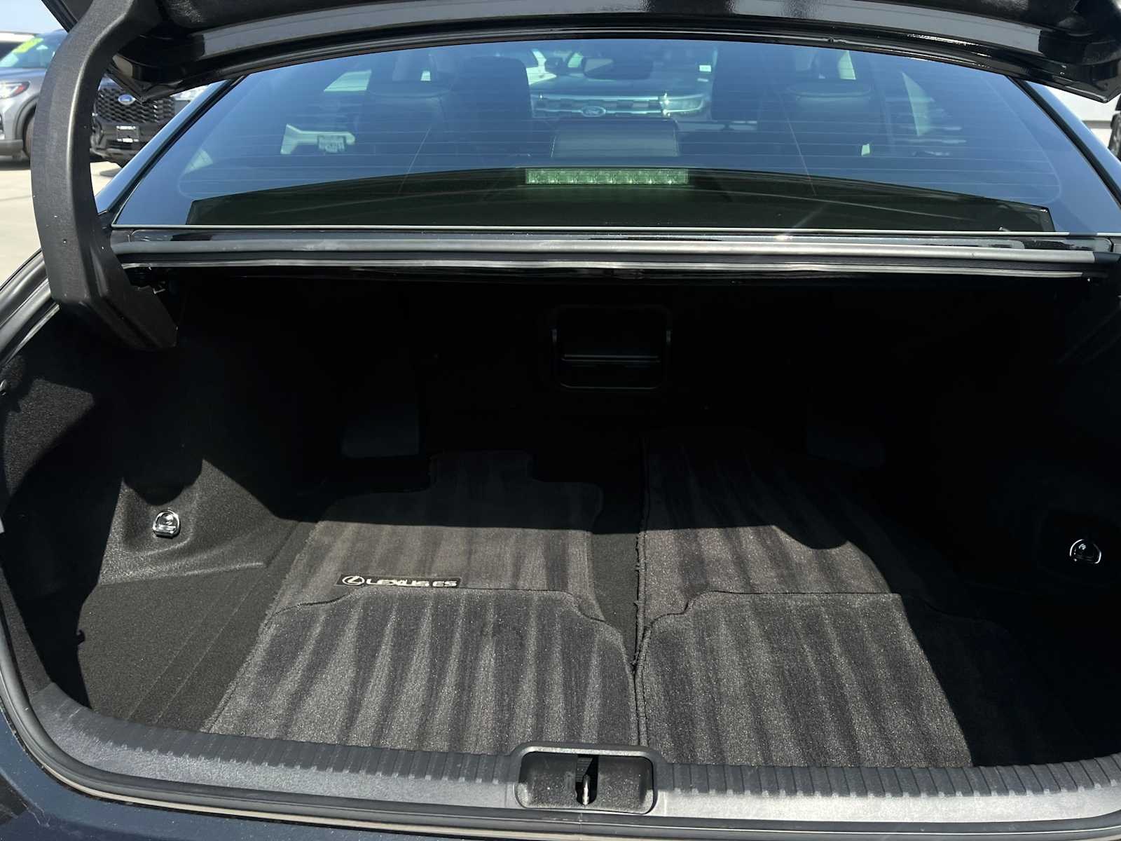 2019 Lexus ES 