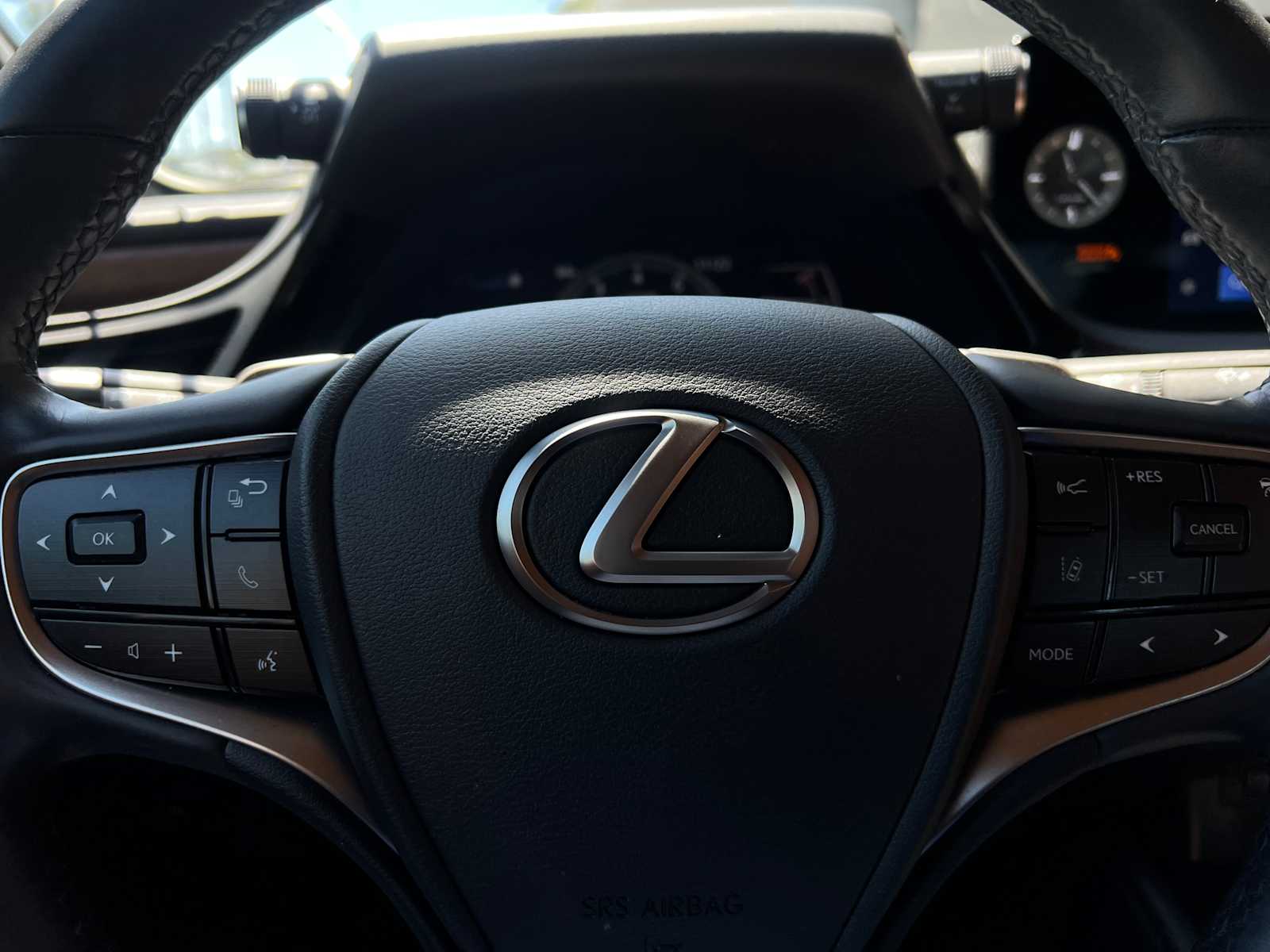 2023 Lexus ES 