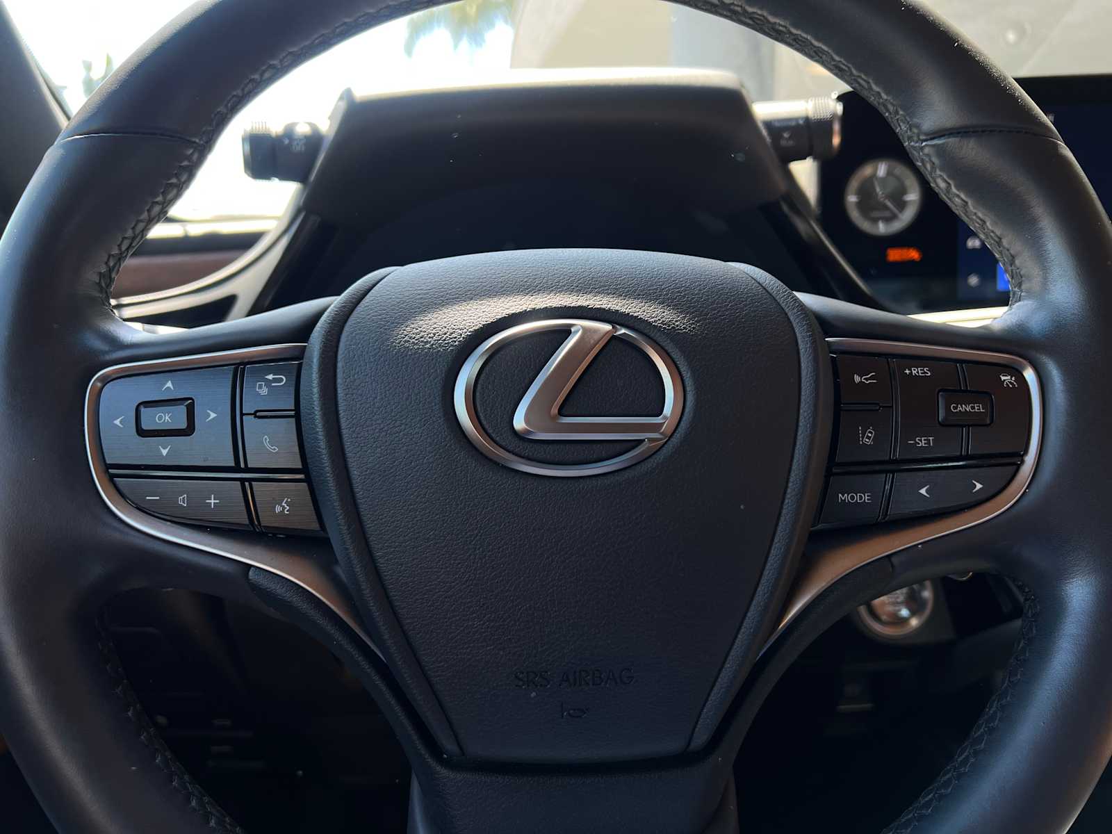2023 Lexus ES 
