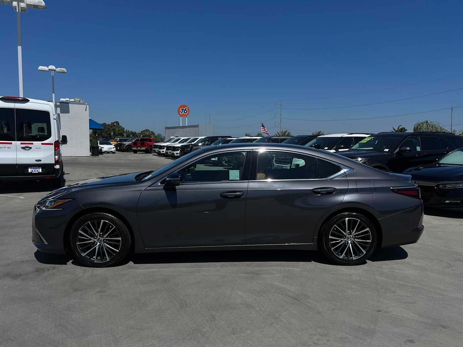 2023 Lexus ES 
