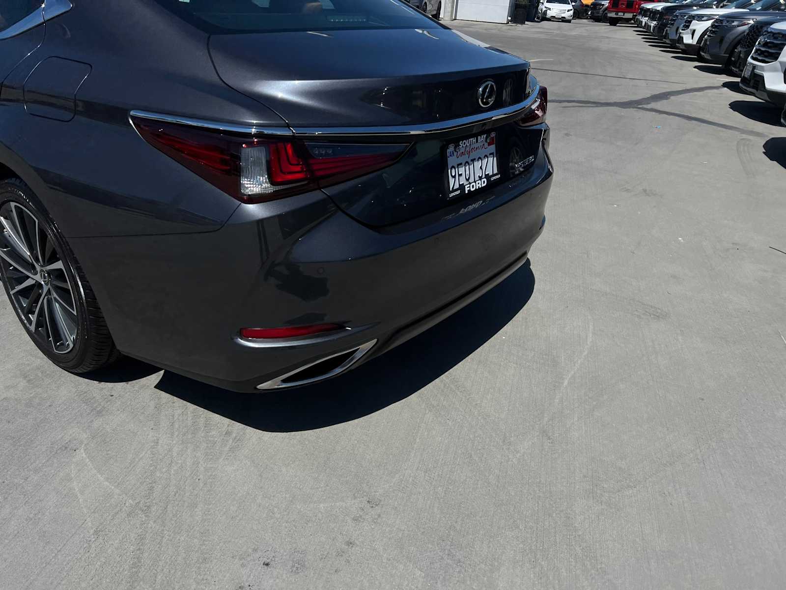 2023 Lexus ES 