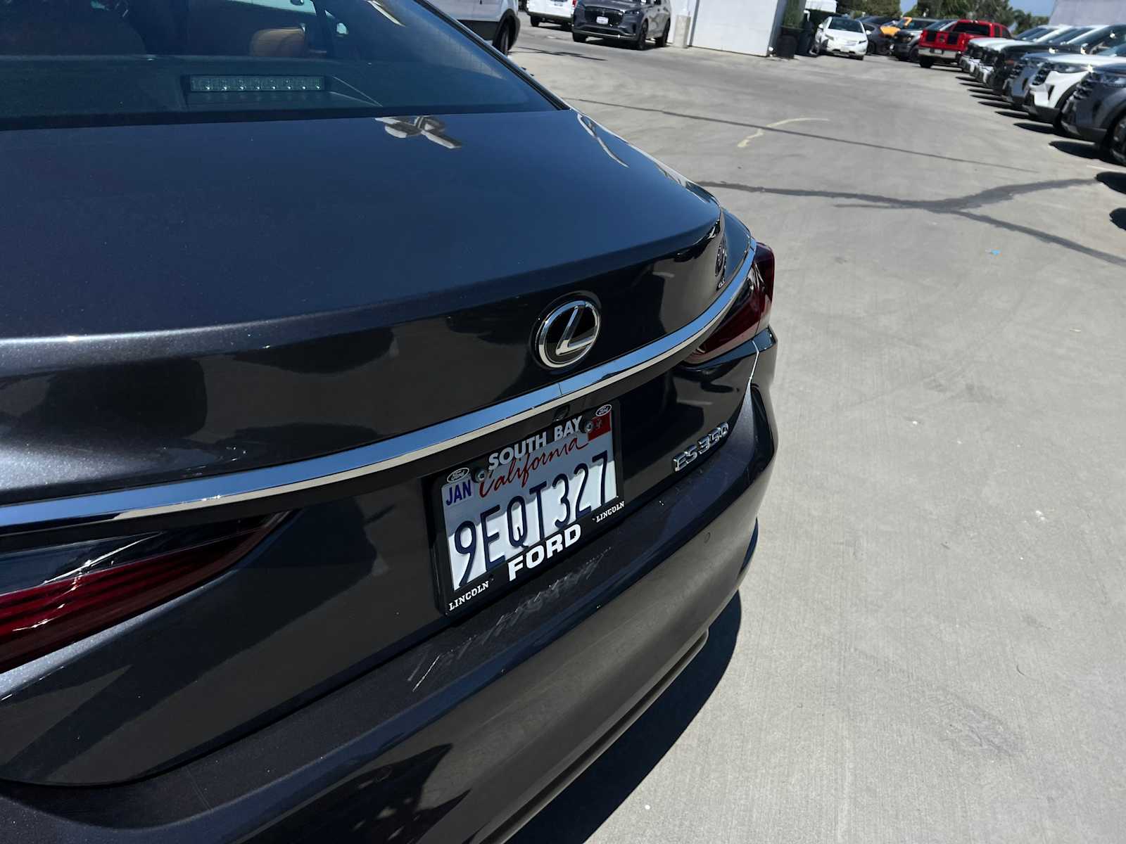 2023 Lexus ES 