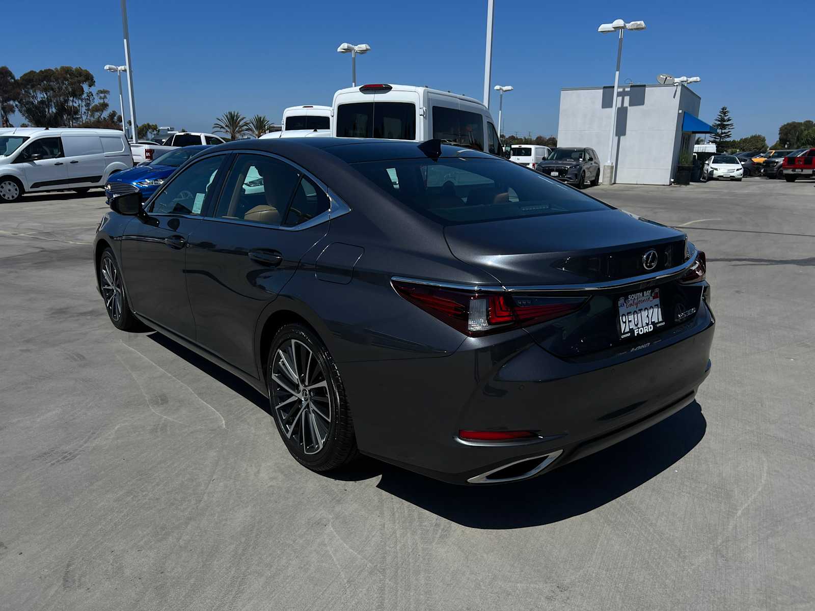 2023 Lexus ES 