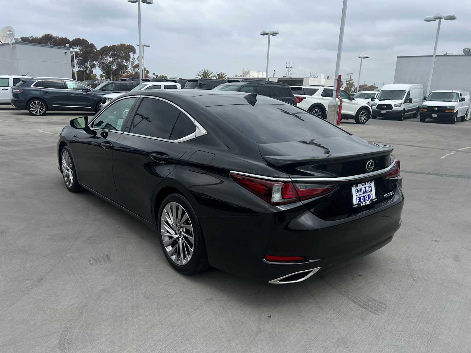 2023 Lexus ES Luxury