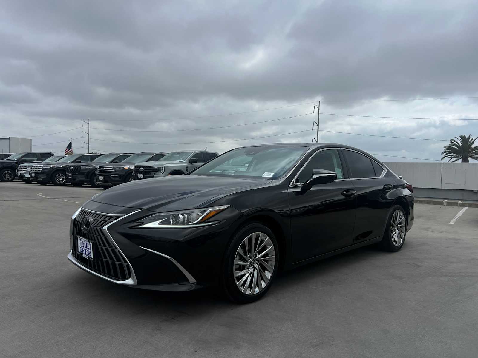 2023 Lexus ES Luxury