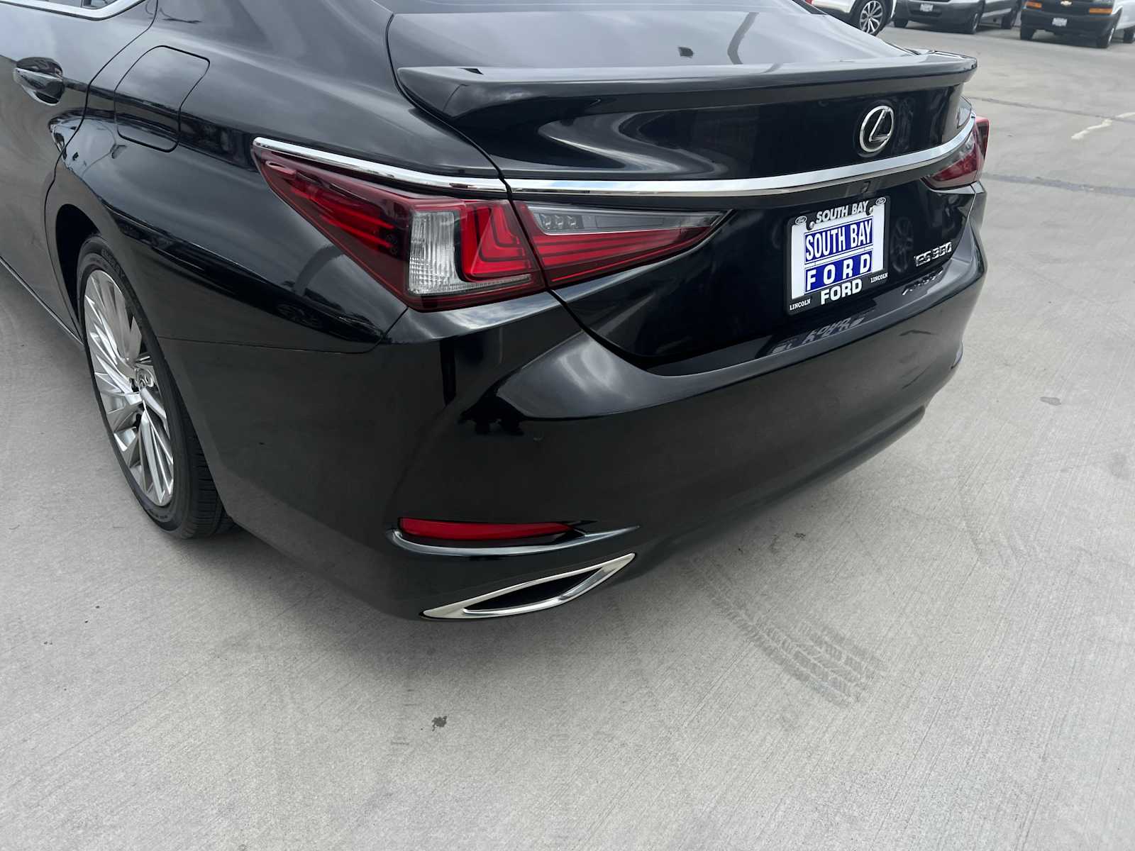2023 Lexus ES Luxury