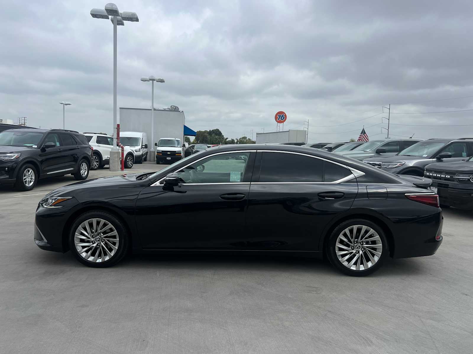 2023 Lexus ES Luxury