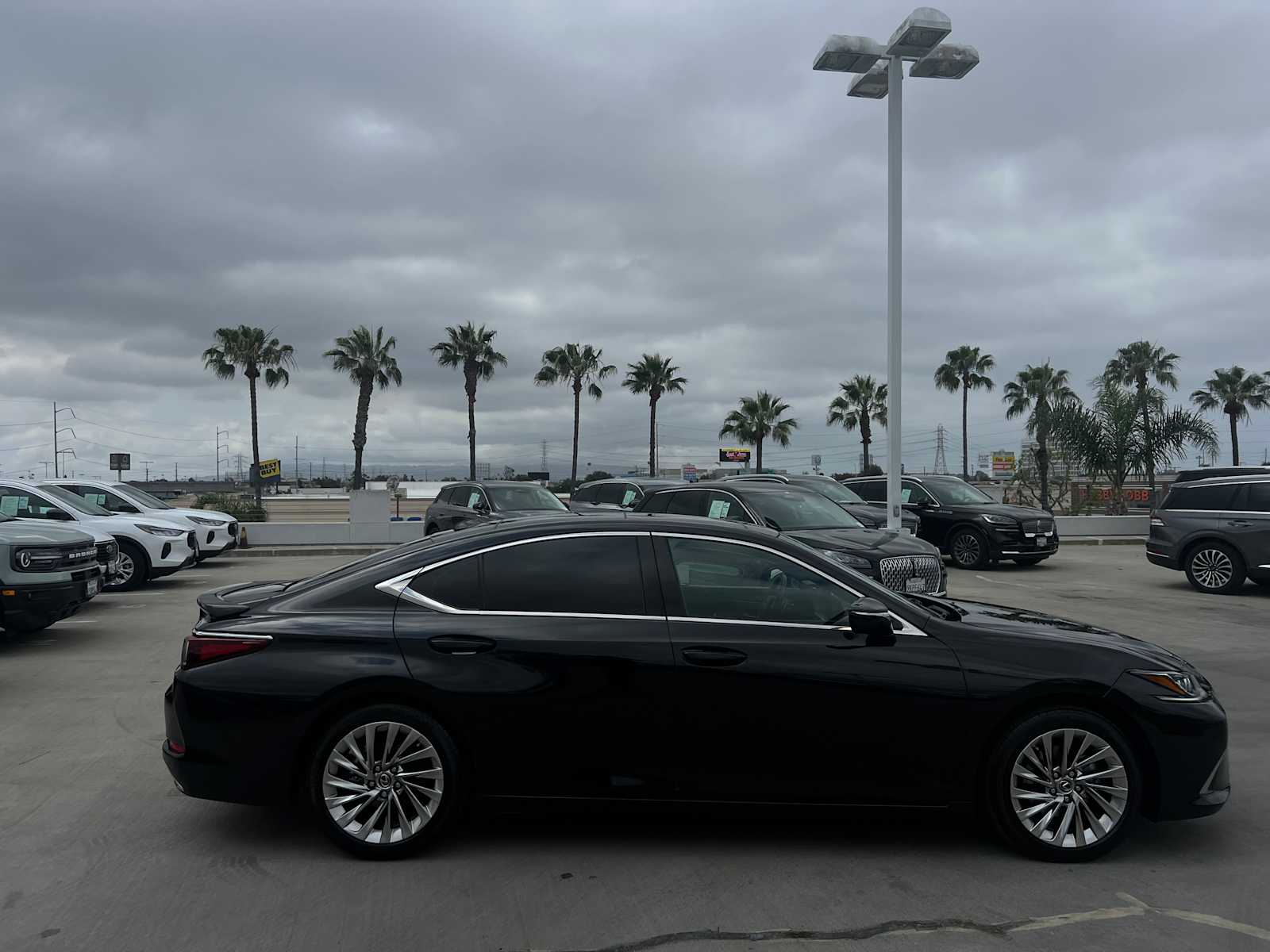 2023 Lexus ES Luxury