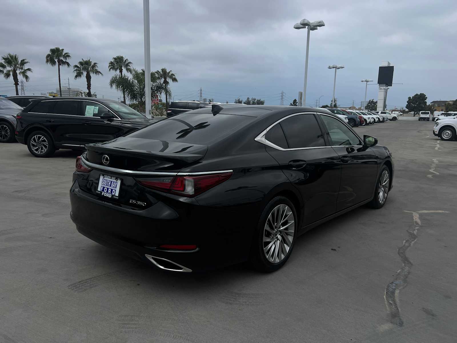 2023 Lexus ES Luxury