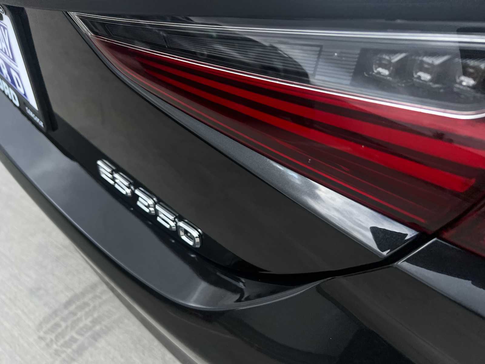 2023 Lexus ES Luxury