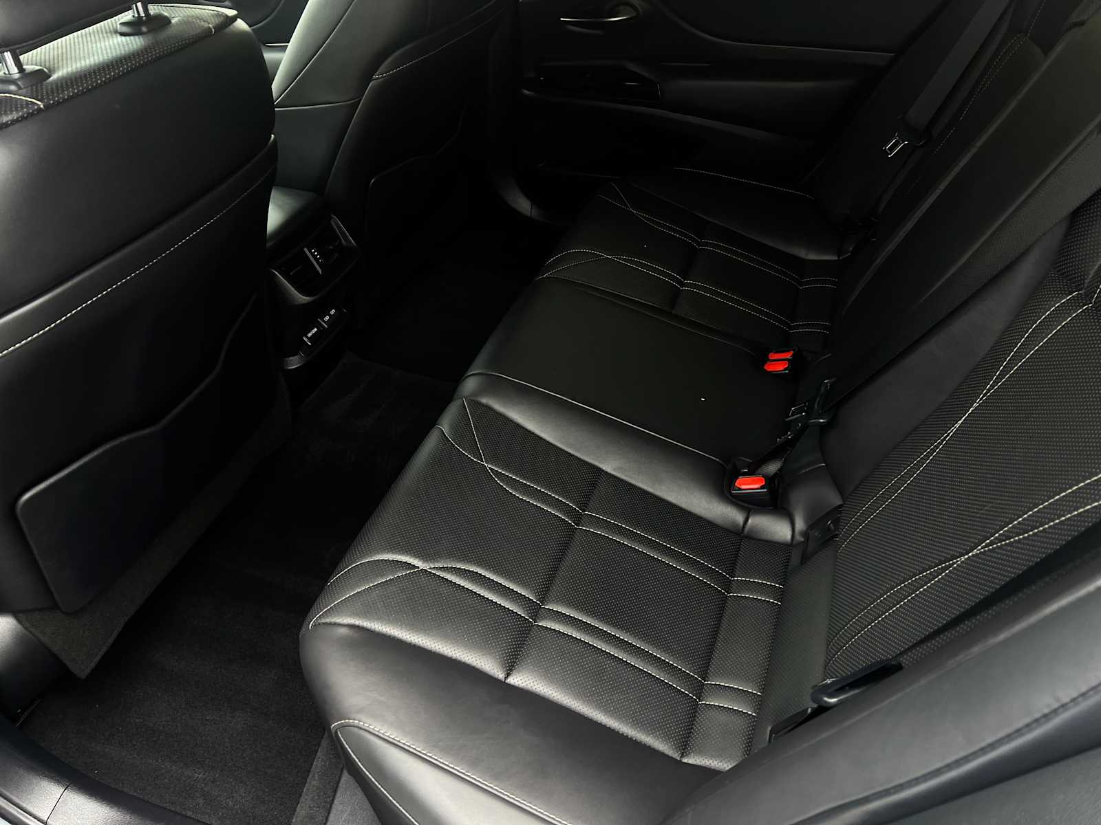 2023 Lexus ES Luxury
