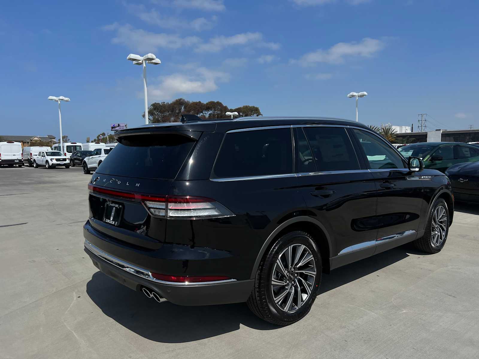 2025 Lincoln Aviator Livery