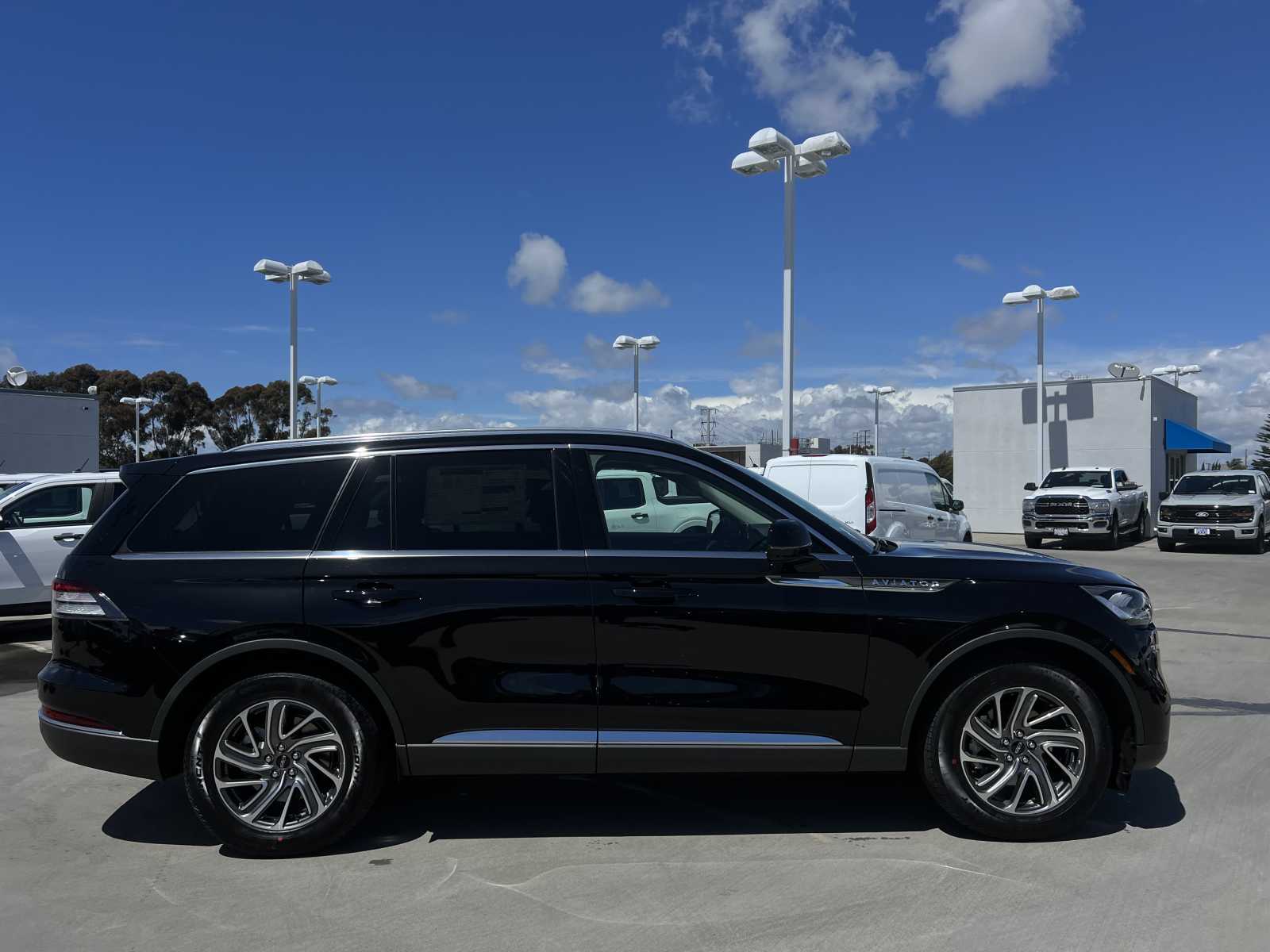 2024 Lincoln Aviator Livery