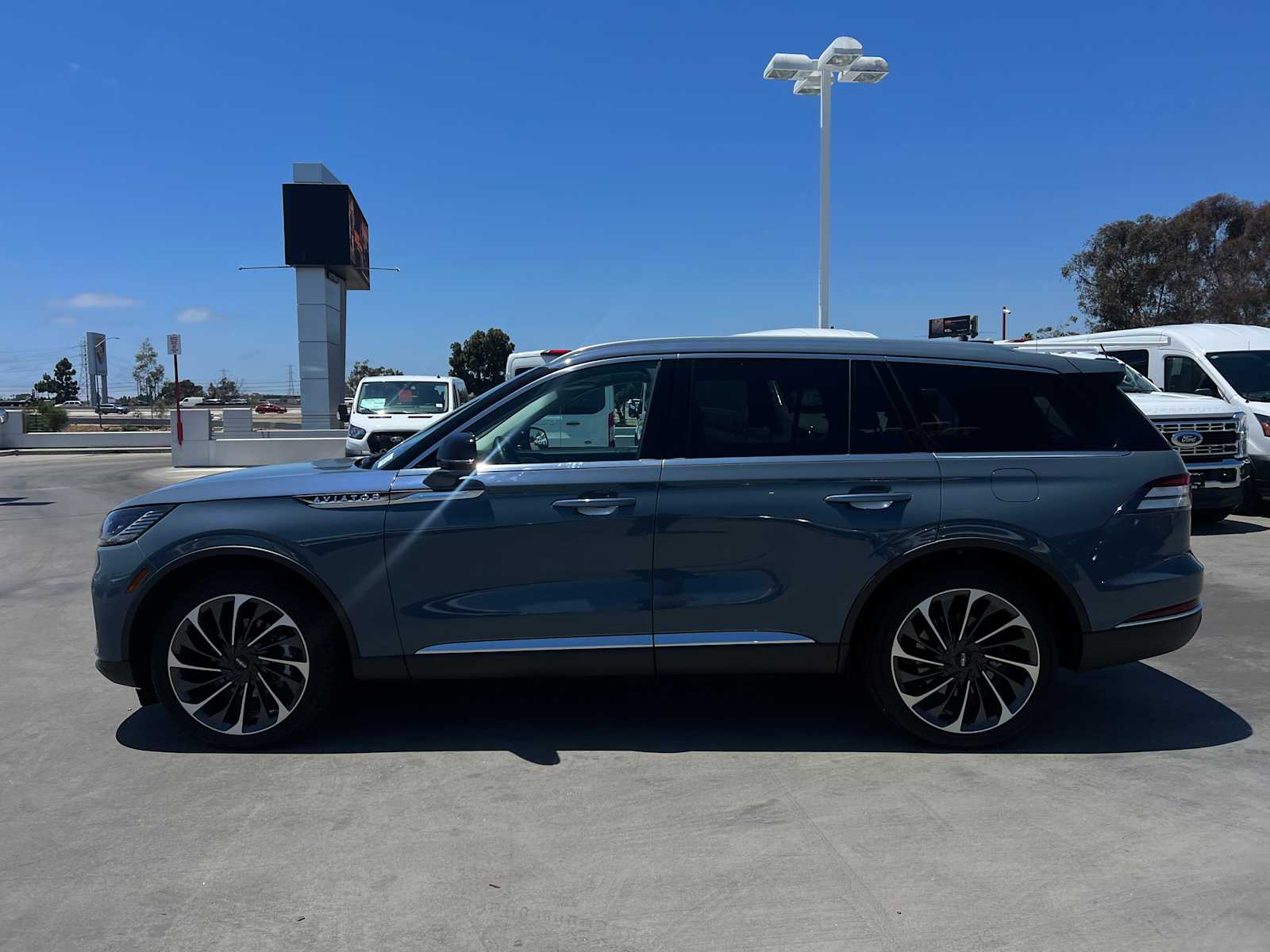 2025 Lincoln Aviator Reserve