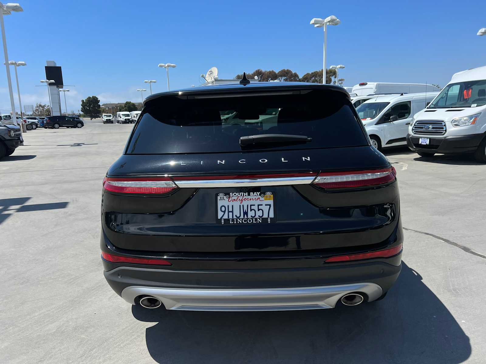 2023 Lincoln Corsair Standard photo 4