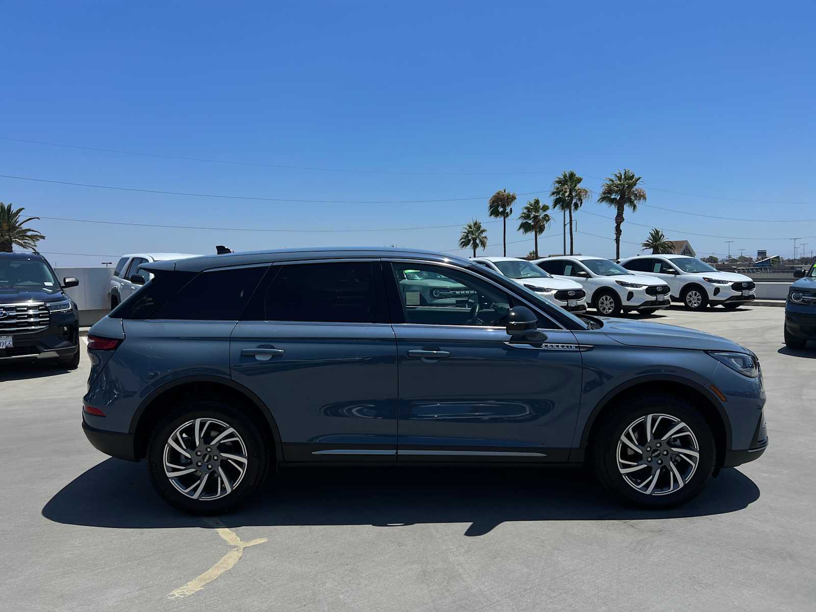 2025 Lincoln Corsair Premiere