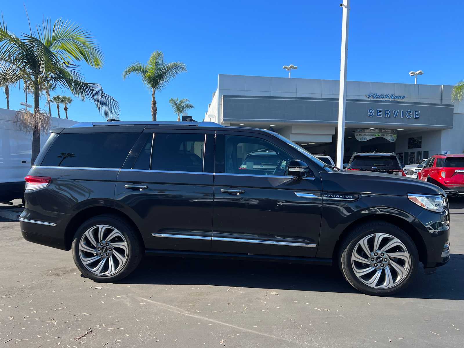 2023 Lincoln Navigator Reserve's photo