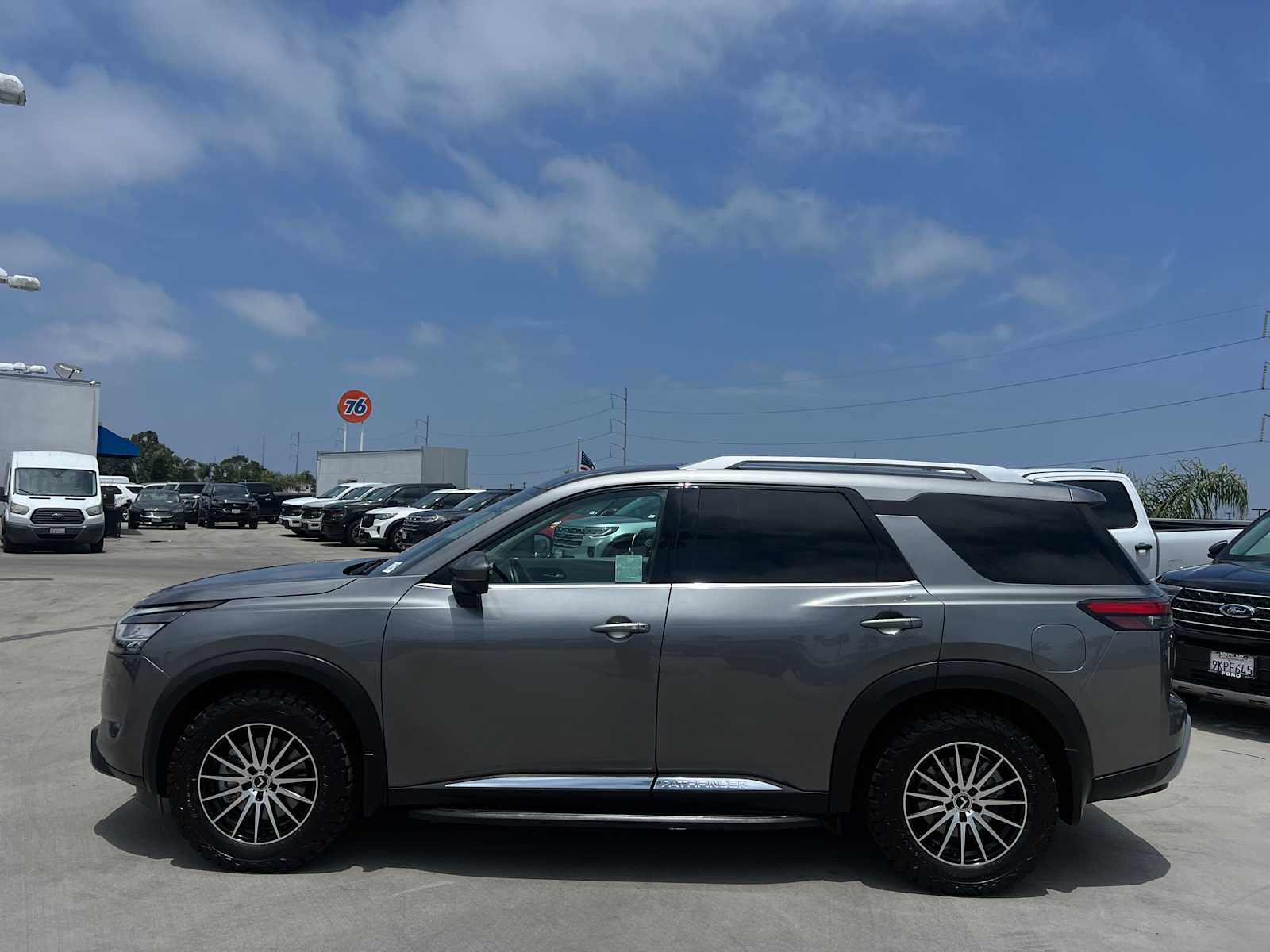 2022 Nissan Pathfinder Platinum