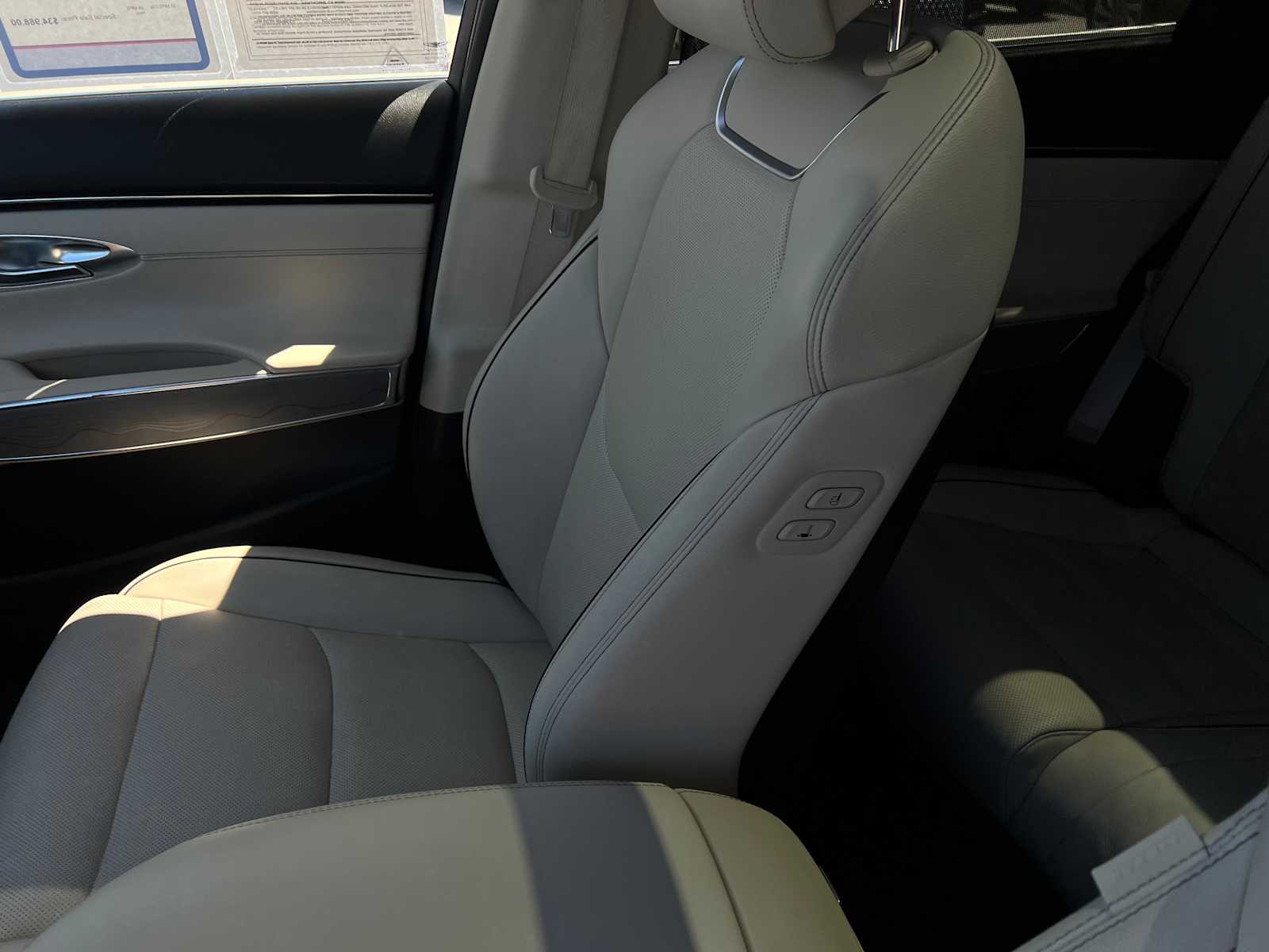 2022 Genesis GV70 2.5T