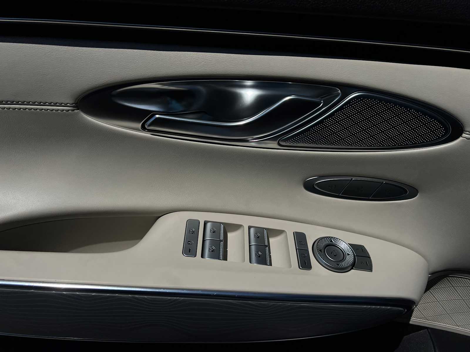 2022 Genesis GV70 2.5T