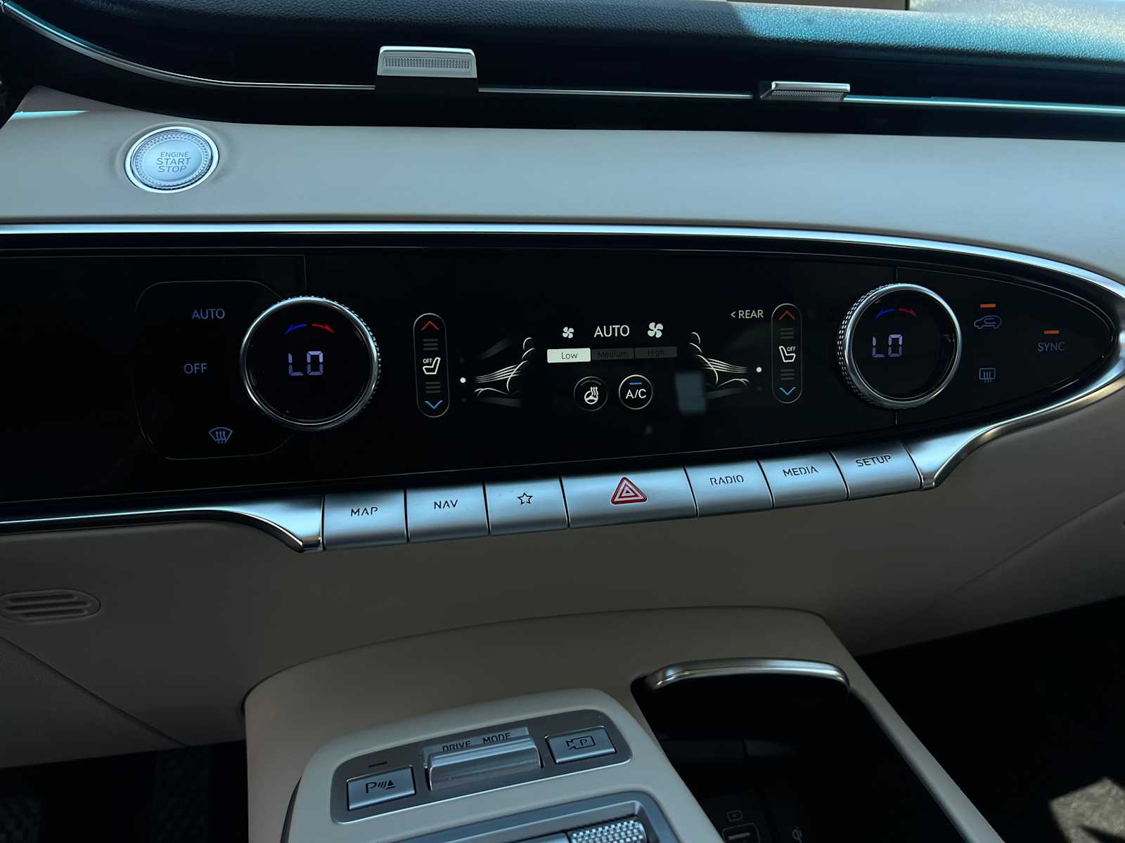 2022 Genesis GV70 2.5T