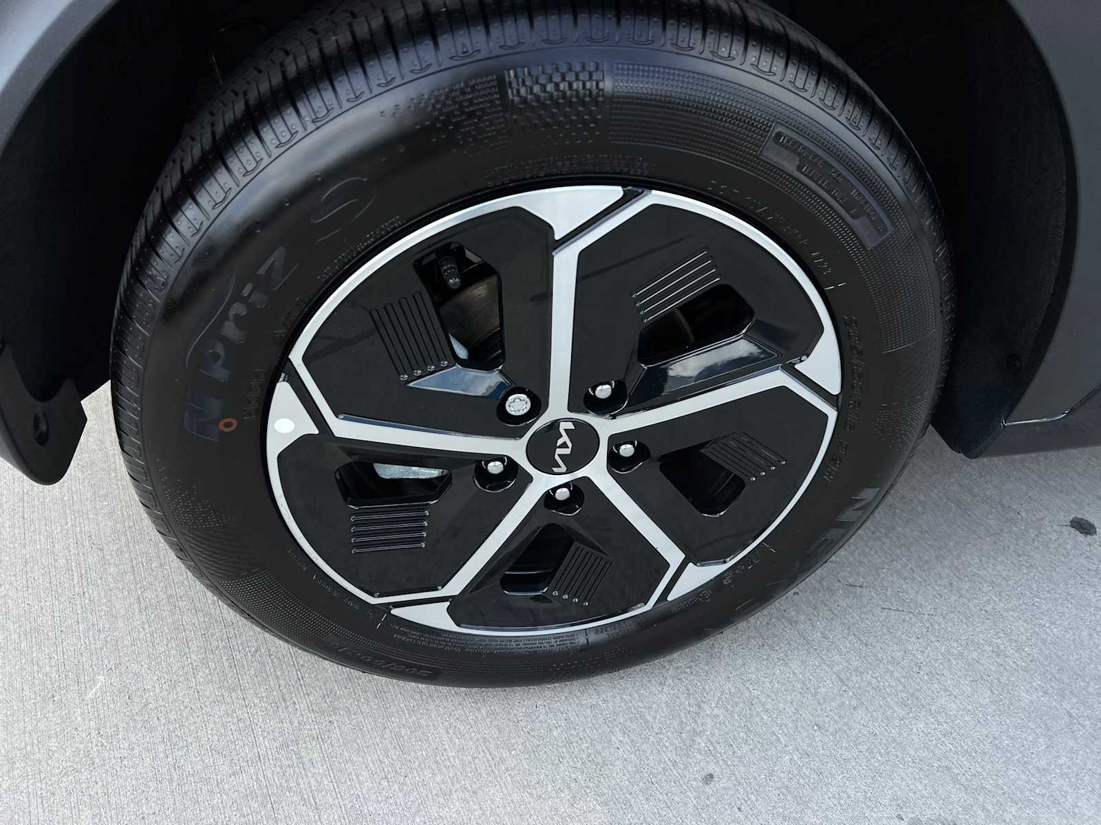 2024 Kia Niro EX