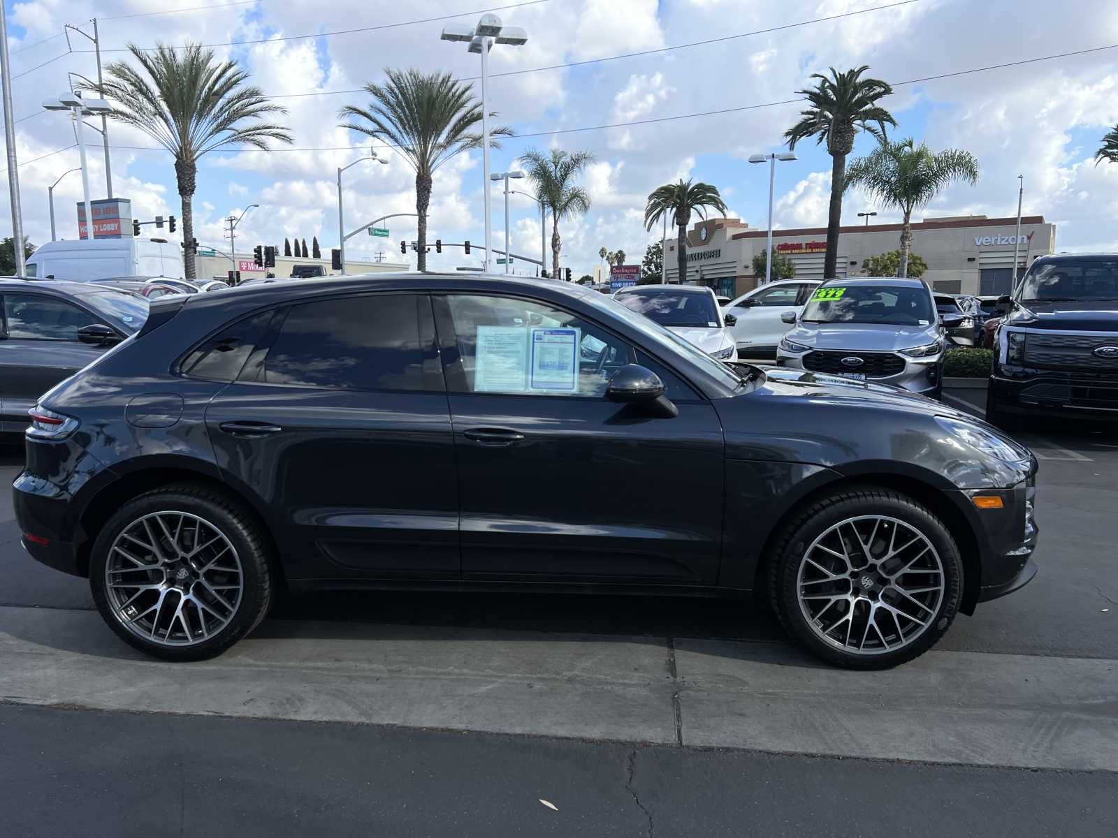 2020 Porsche Macan 