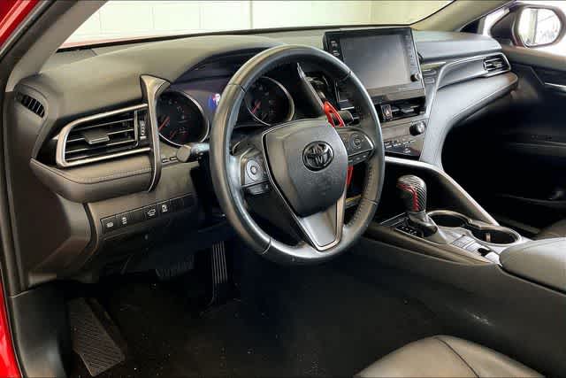 View vehicle photo 3