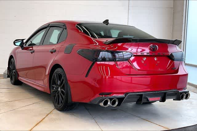 View vehicle photo 5