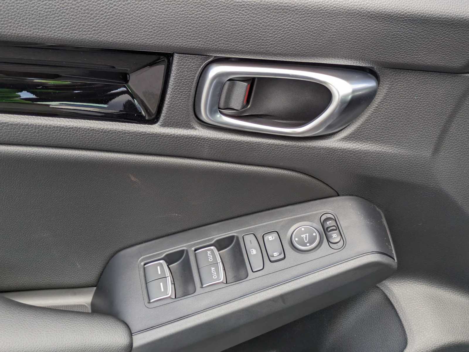 2024 Honda Civic Hatchback EX-L 13