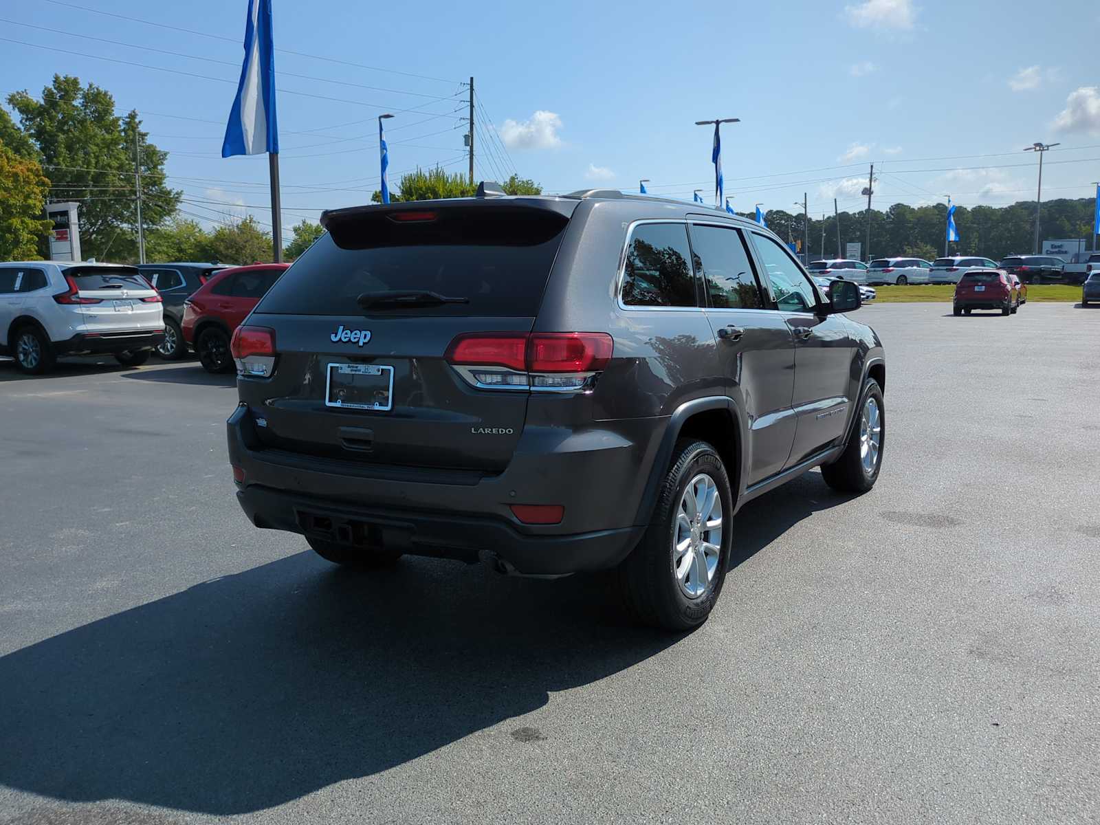 2021 Jeep Grand Cherokee Laredo X 9