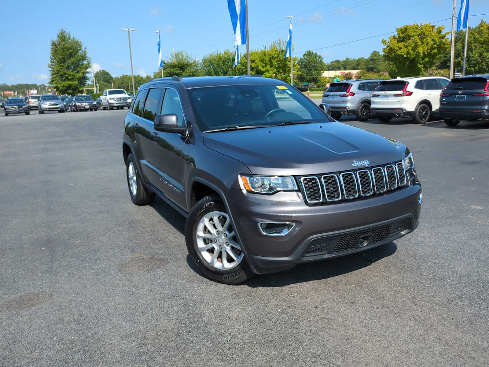 2021 Jeep Grand Cherokee Laredo X 2