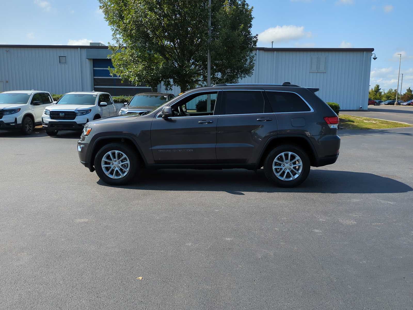 2021 Jeep Grand Cherokee Laredo X 6