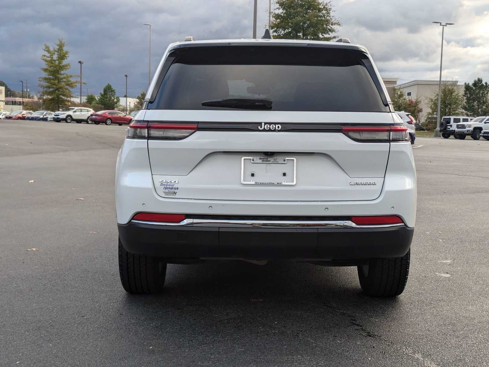 2023 Jeep Grand Cherokee Laredo 8