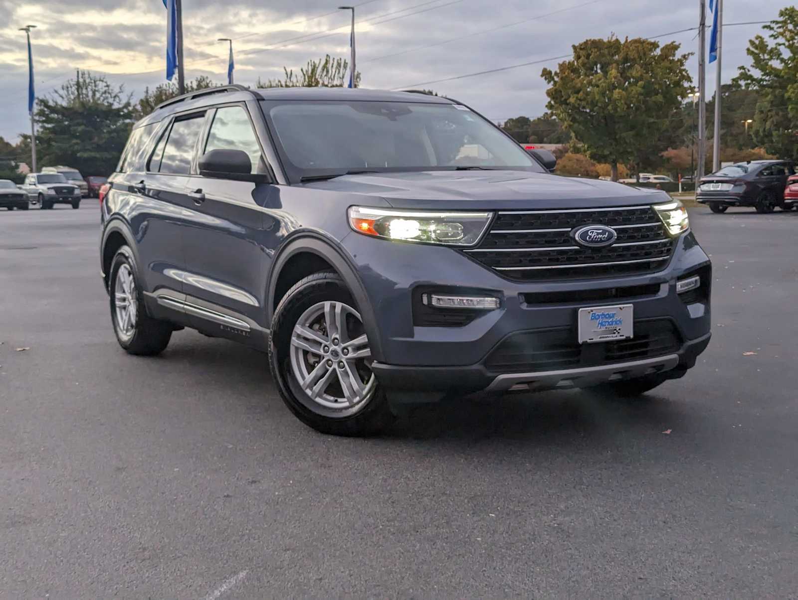 2021 Ford Explorer XLT 2