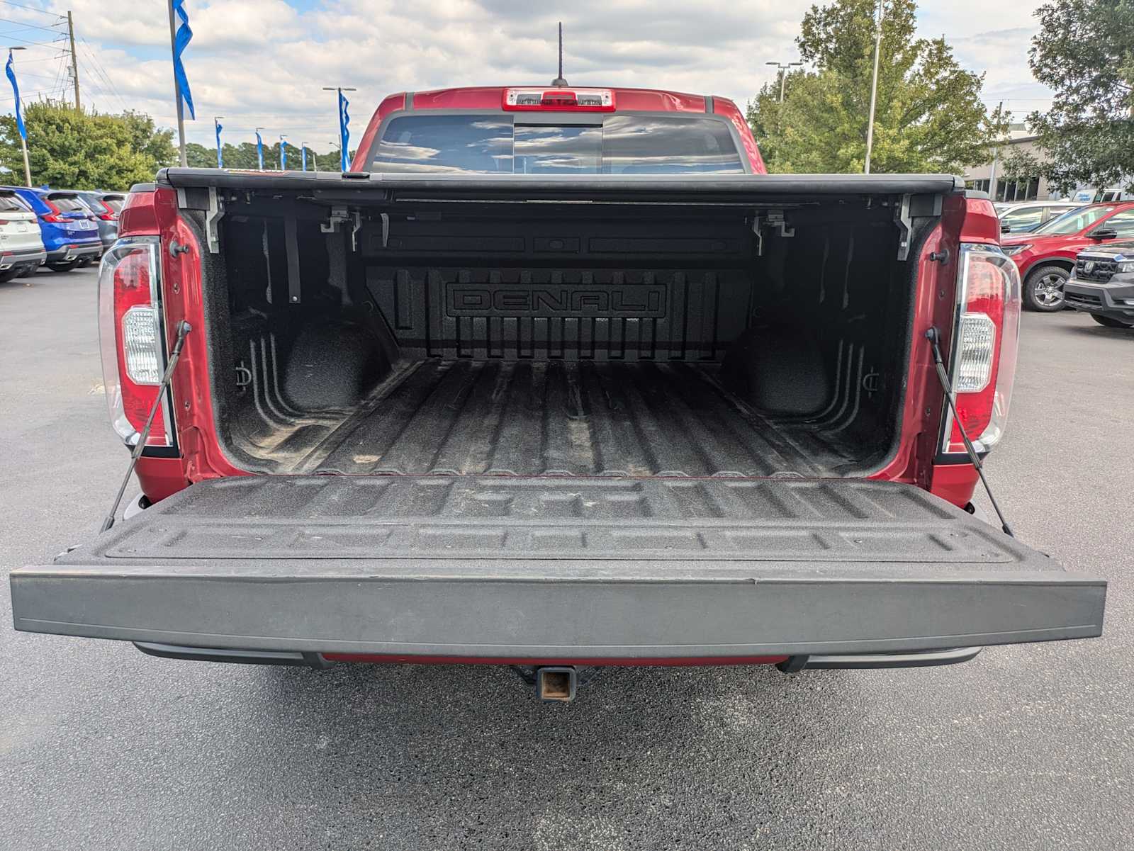 2018 GMC Canyon 4WD Denali Crew Cab 128.3 30