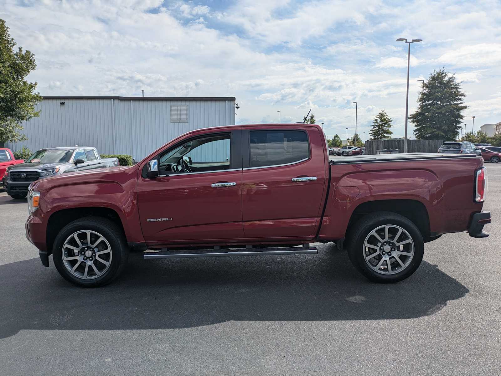 2018 GMC Canyon 4WD Denali Crew Cab 128.3 6