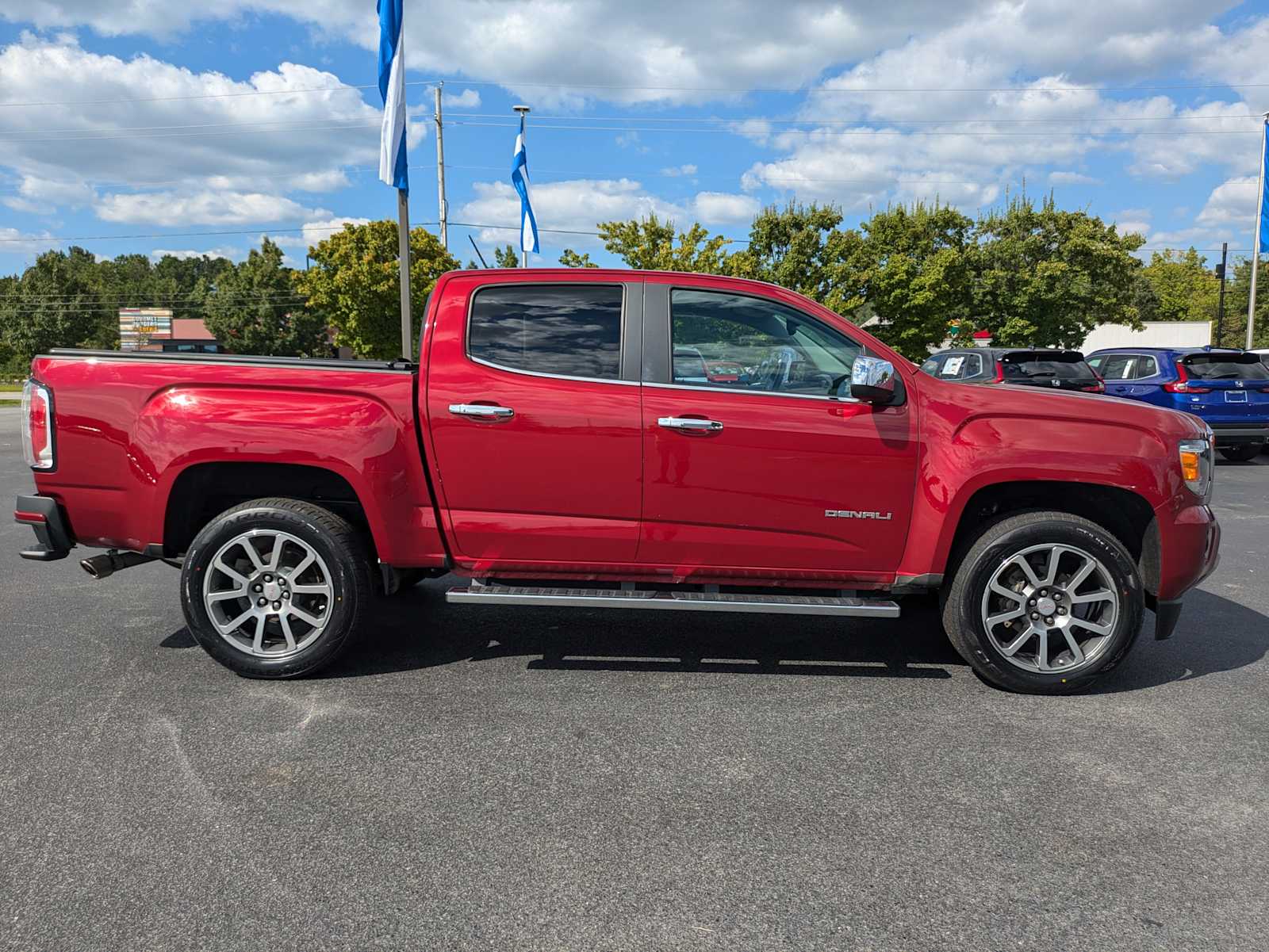 2018 GMC Canyon 4WD Denali Crew Cab 128.3 10