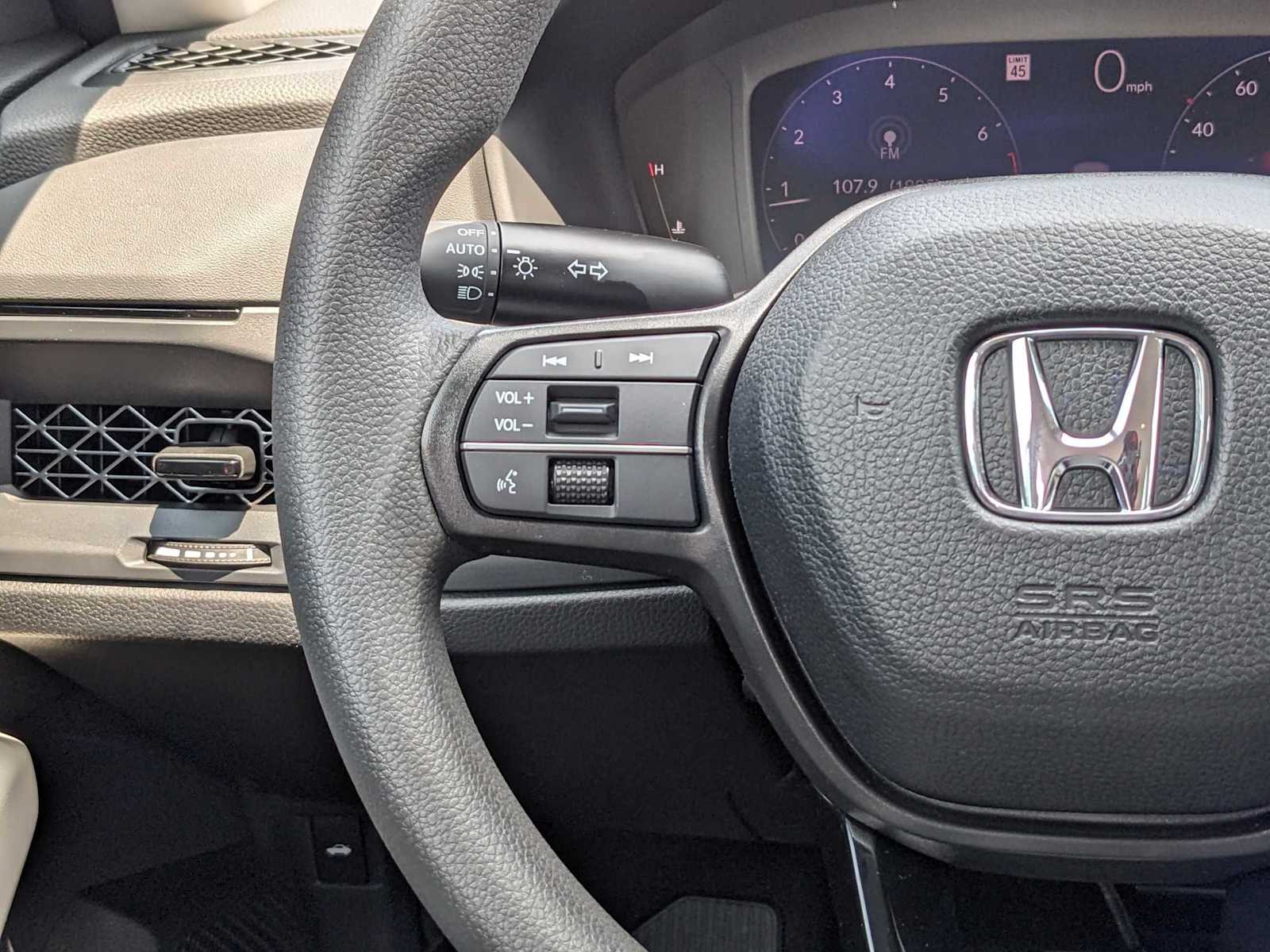 2023 Honda Accord LX 18