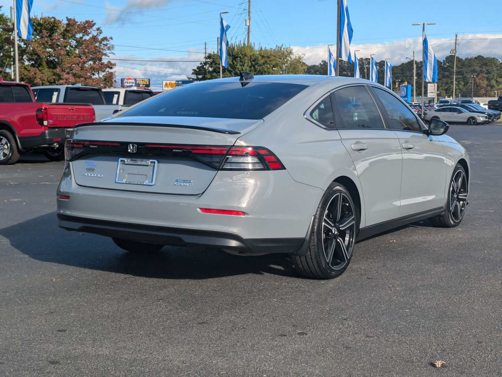 2023 Honda Accord Hybrid Sport 8