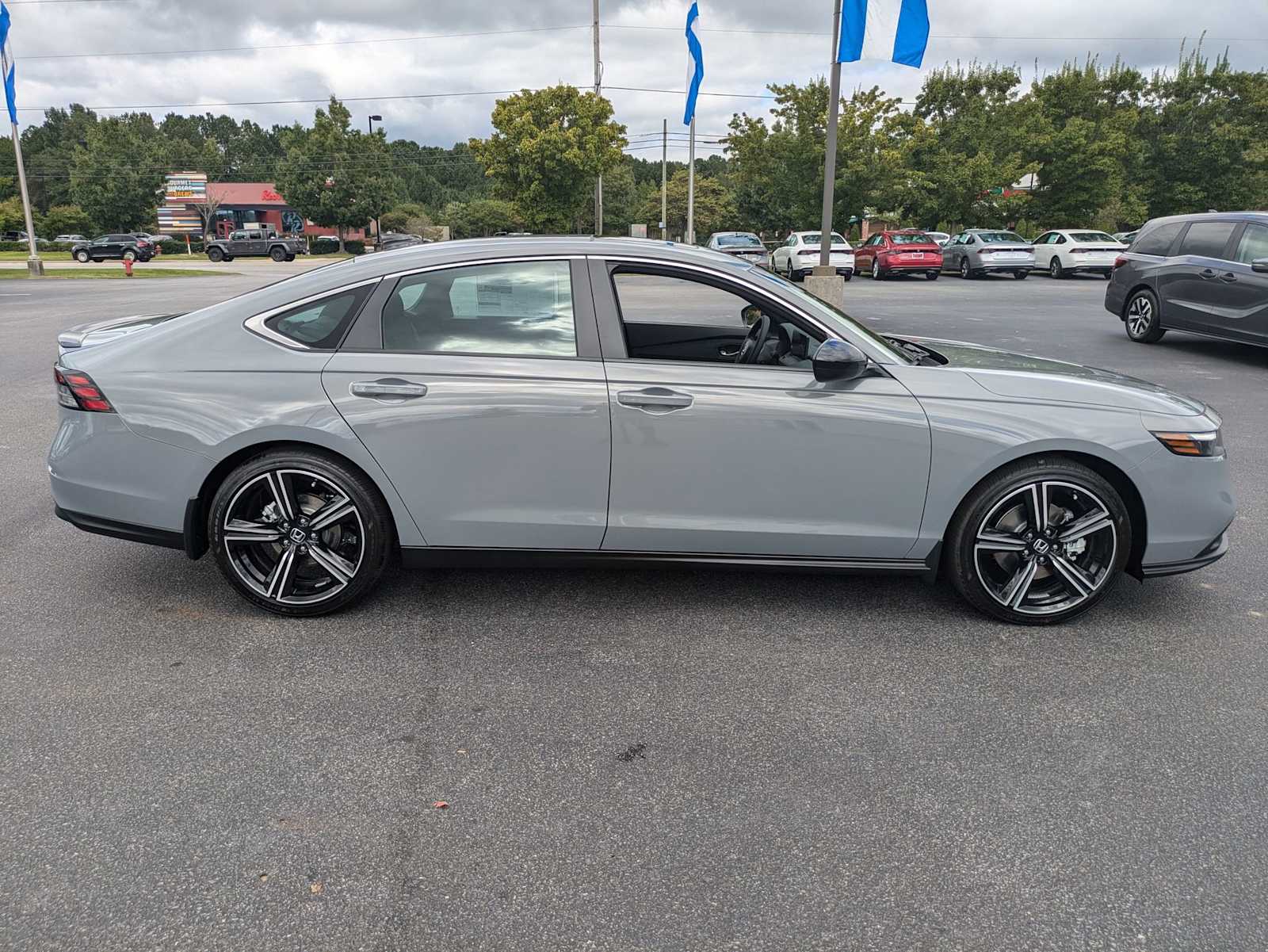 2025 Honda Accord Hybrid Sport 9