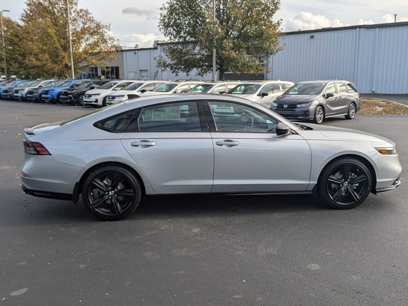 2025 Honda Accord Hybrid Sport-L 9