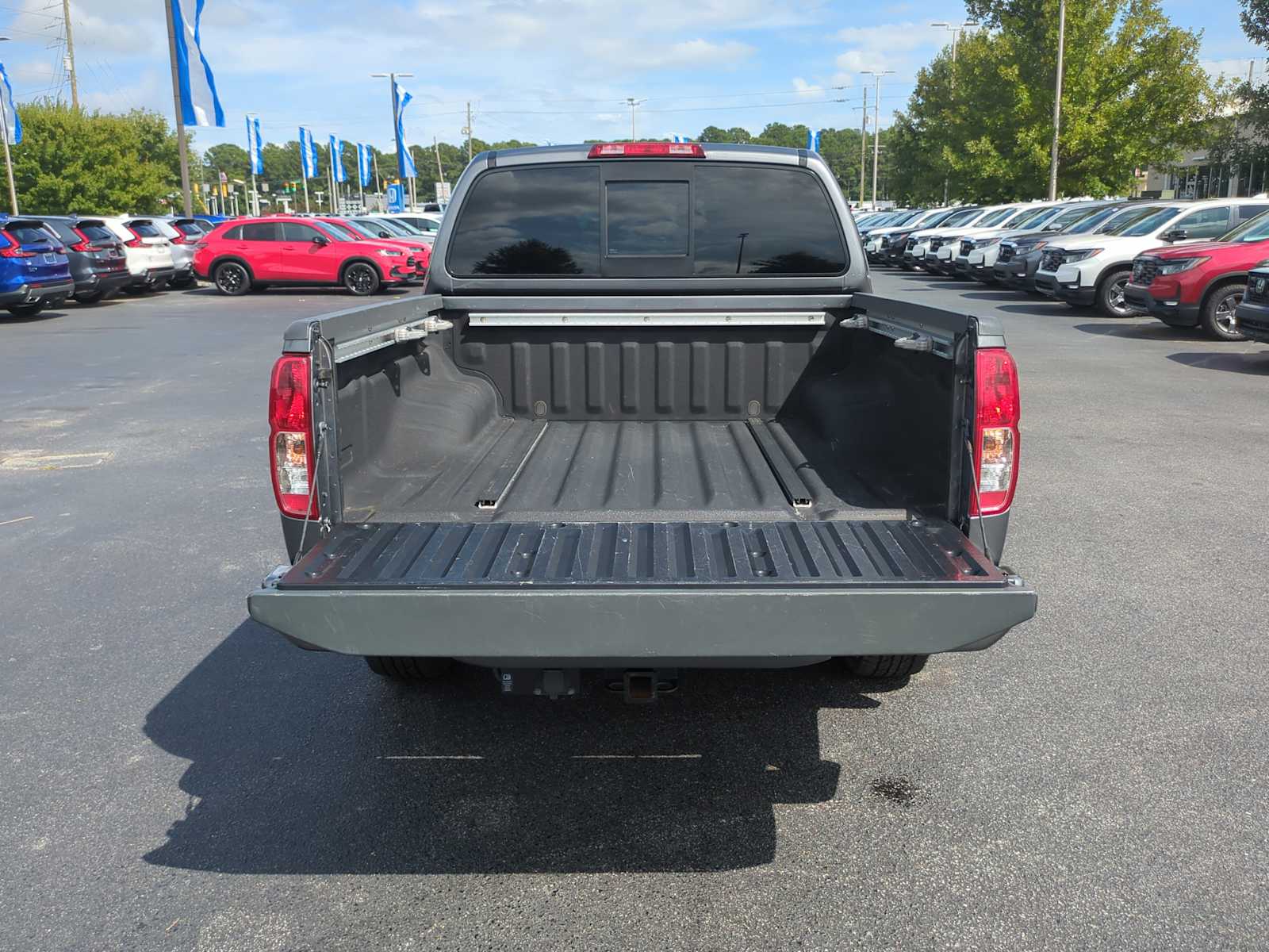 2019 Nissan Frontier S Crew Cab 4x4 Auto 29