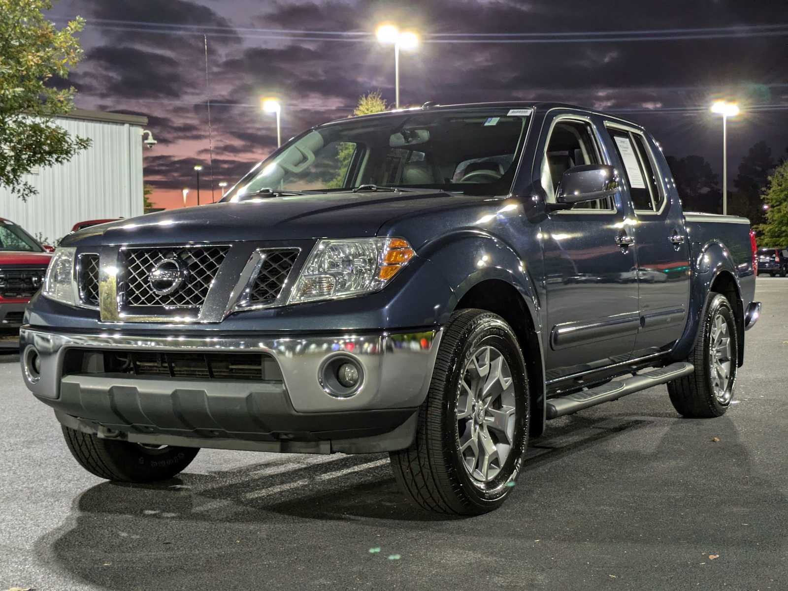 2019 Nissan Frontier SL Crew Cab 4x4 Auto 5