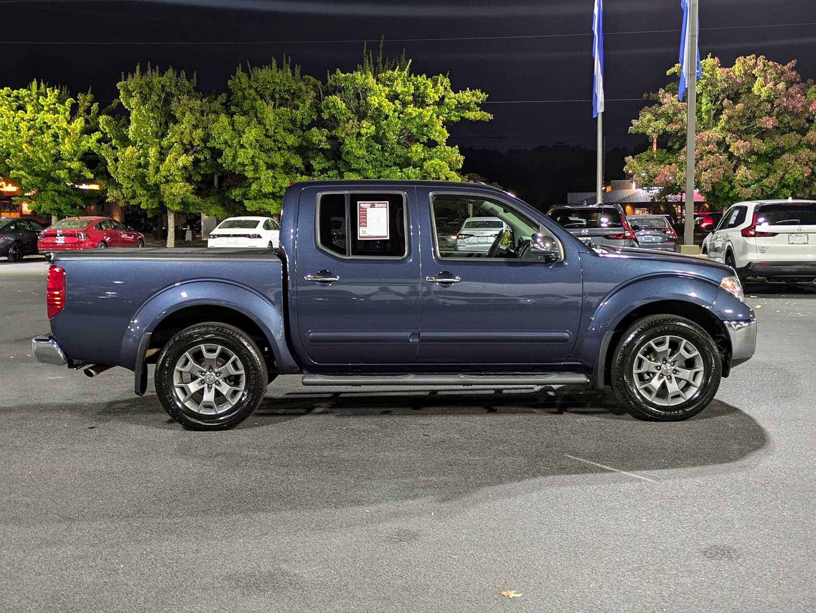 2019 Nissan Frontier SL Crew Cab 4x4 Auto 10