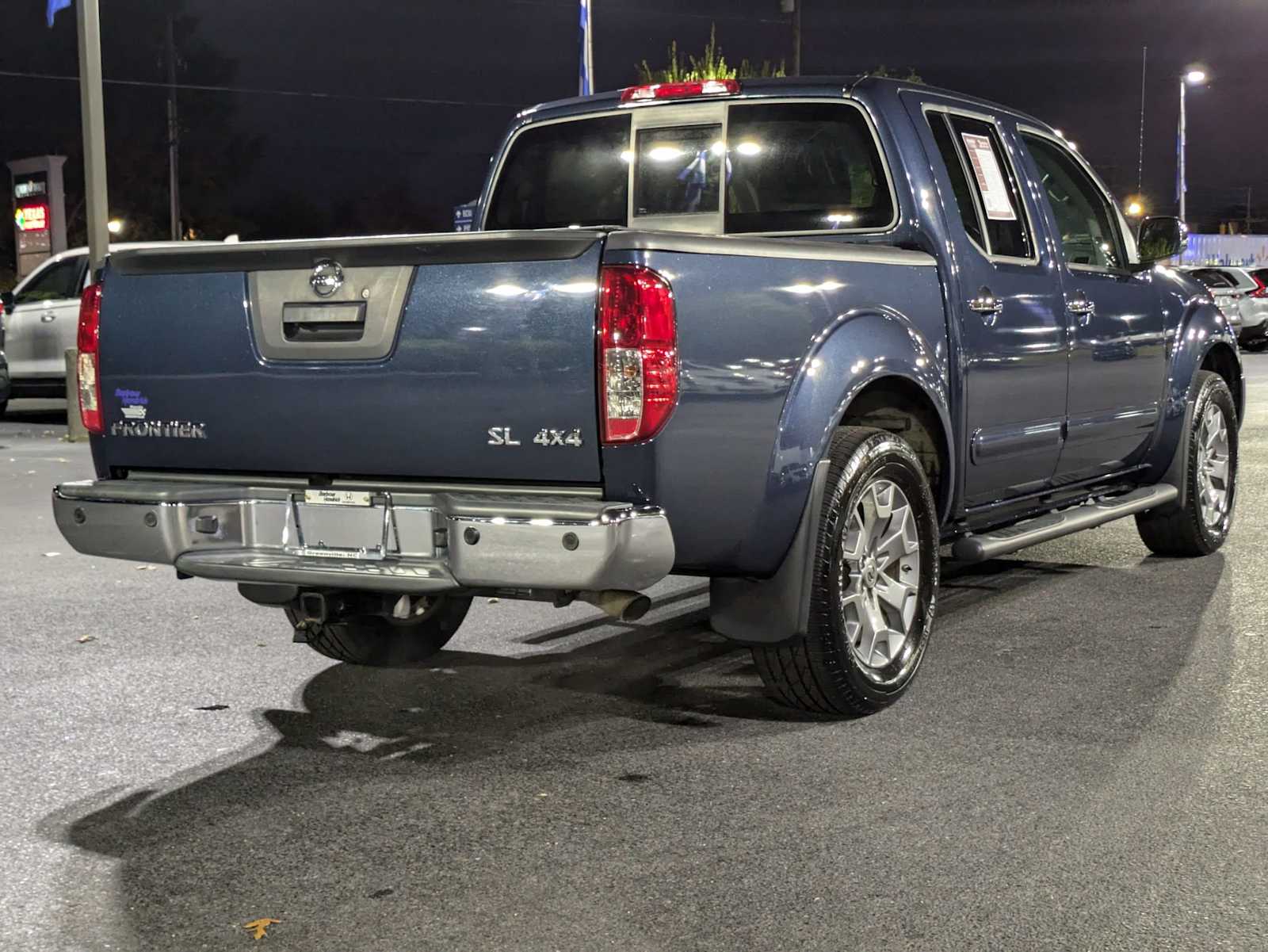 2019 Nissan Frontier SL Crew Cab 4x4 Auto 9