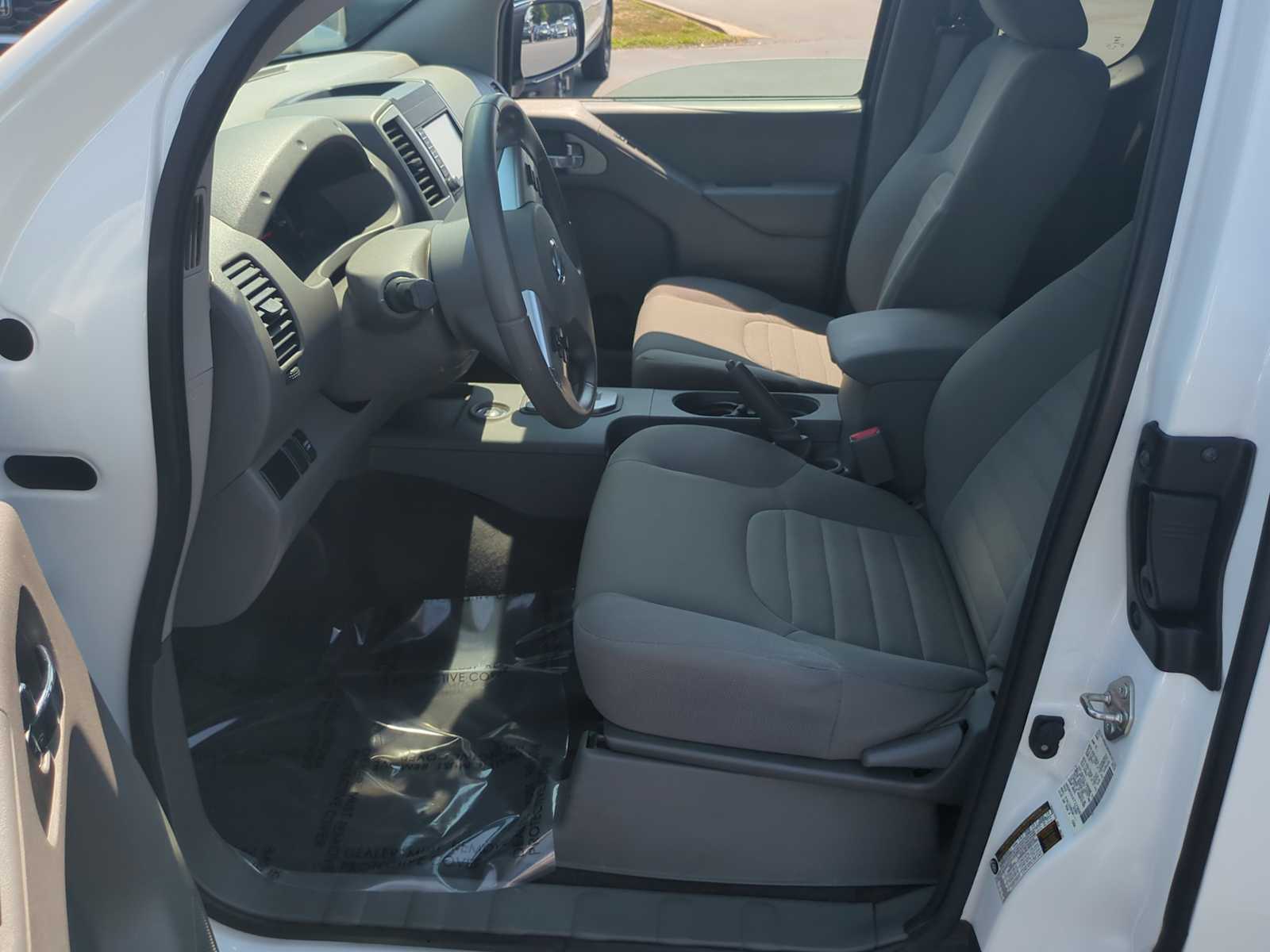 2020 Nissan Frontier S King Cab 4x2 Auto 15