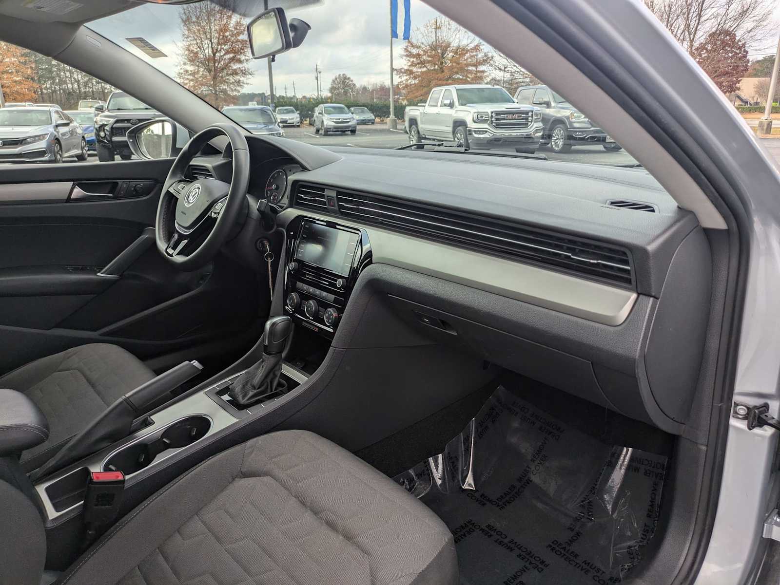 2021 Volkswagen Passat 2.0T S 33