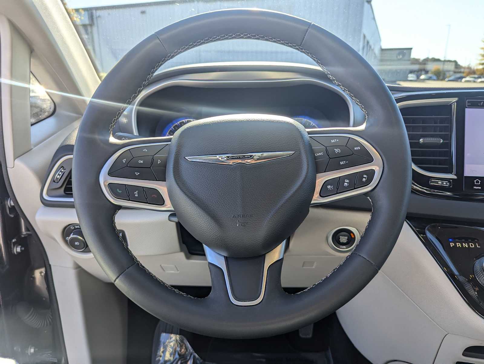 2022 Chrysler Pacifica Touring L 17